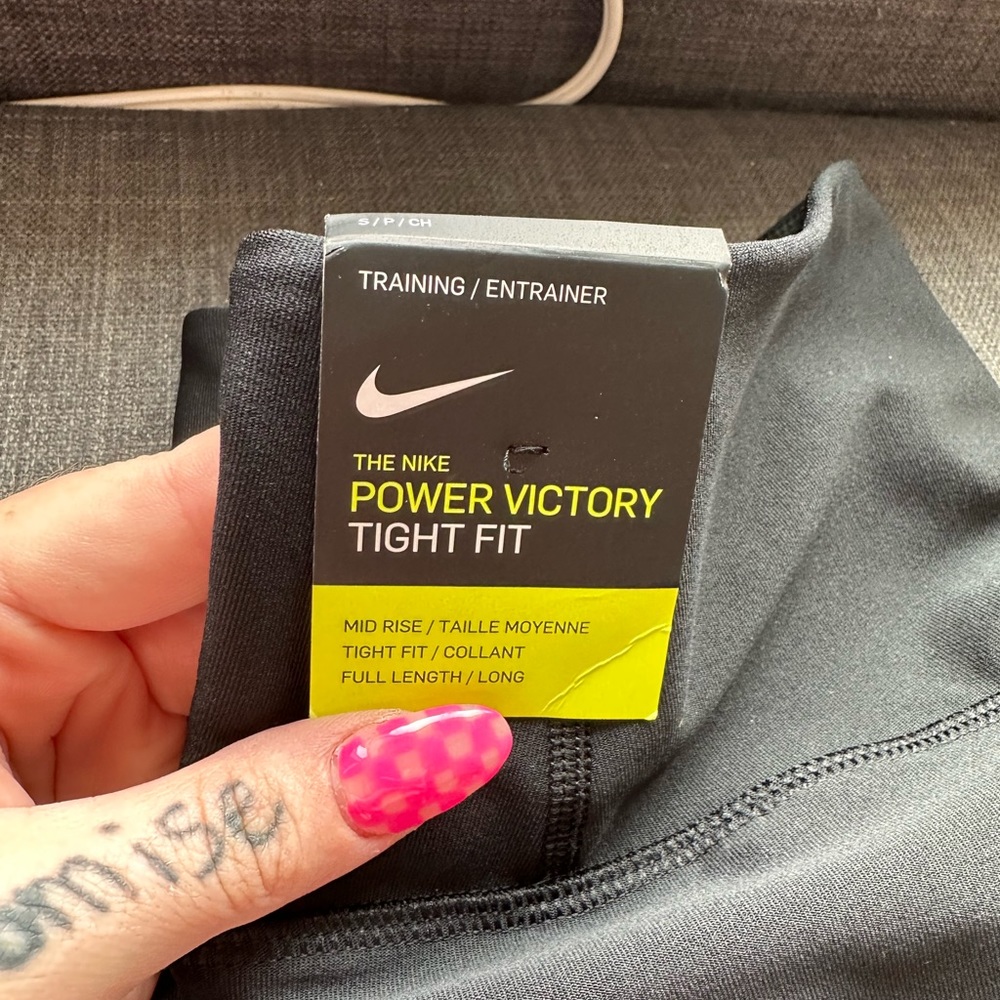 Super soft brand, new Nike workout leggings